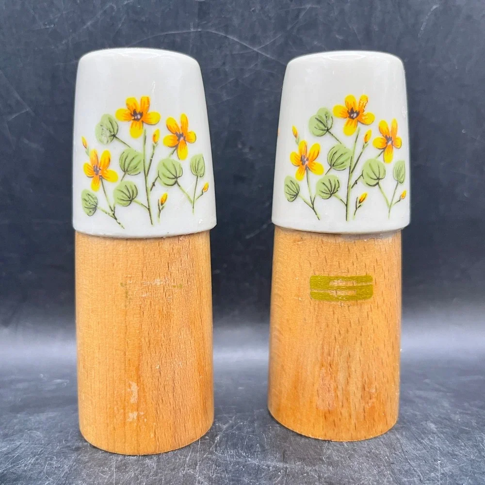 VTG MCM‎ Wood Salt & Pepper Shakers Ceramic Tops 3.5